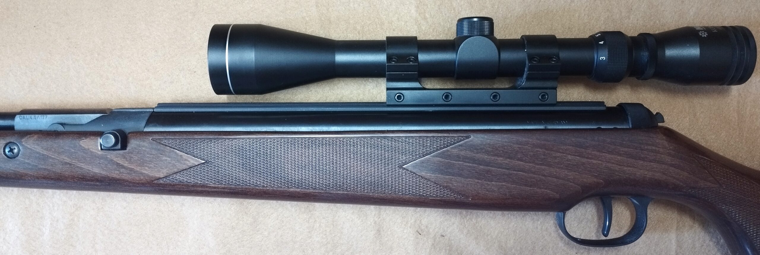 Diana Mod. 46 - CAL.4.5 CON OTTICA Aria Compressa - immagine 3