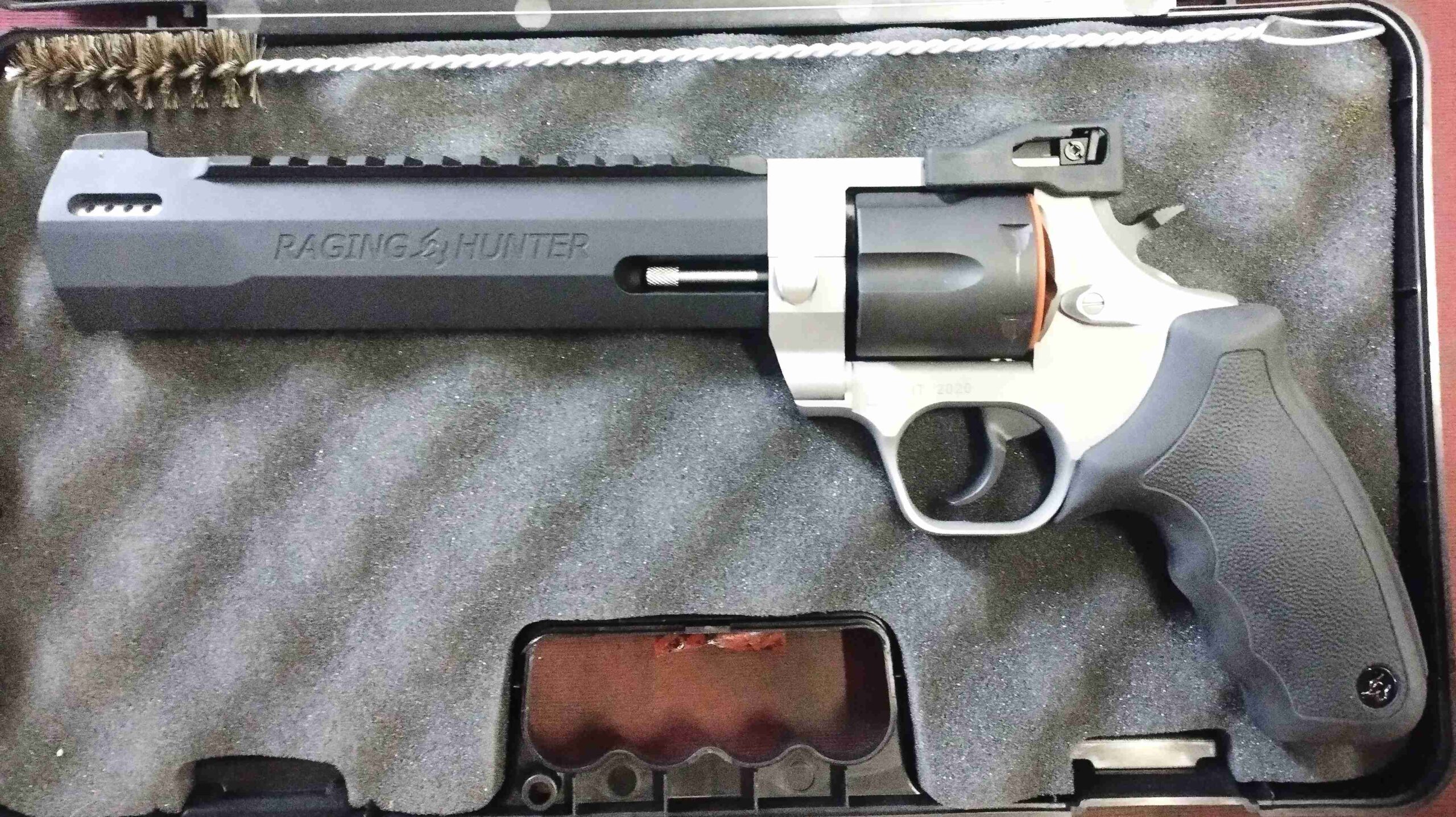 VENDUTO REVOLVER TAURUS RANGIN HUNTER 44-H 8 3/8" DUAL CAL.44 Mg. - immagine 3