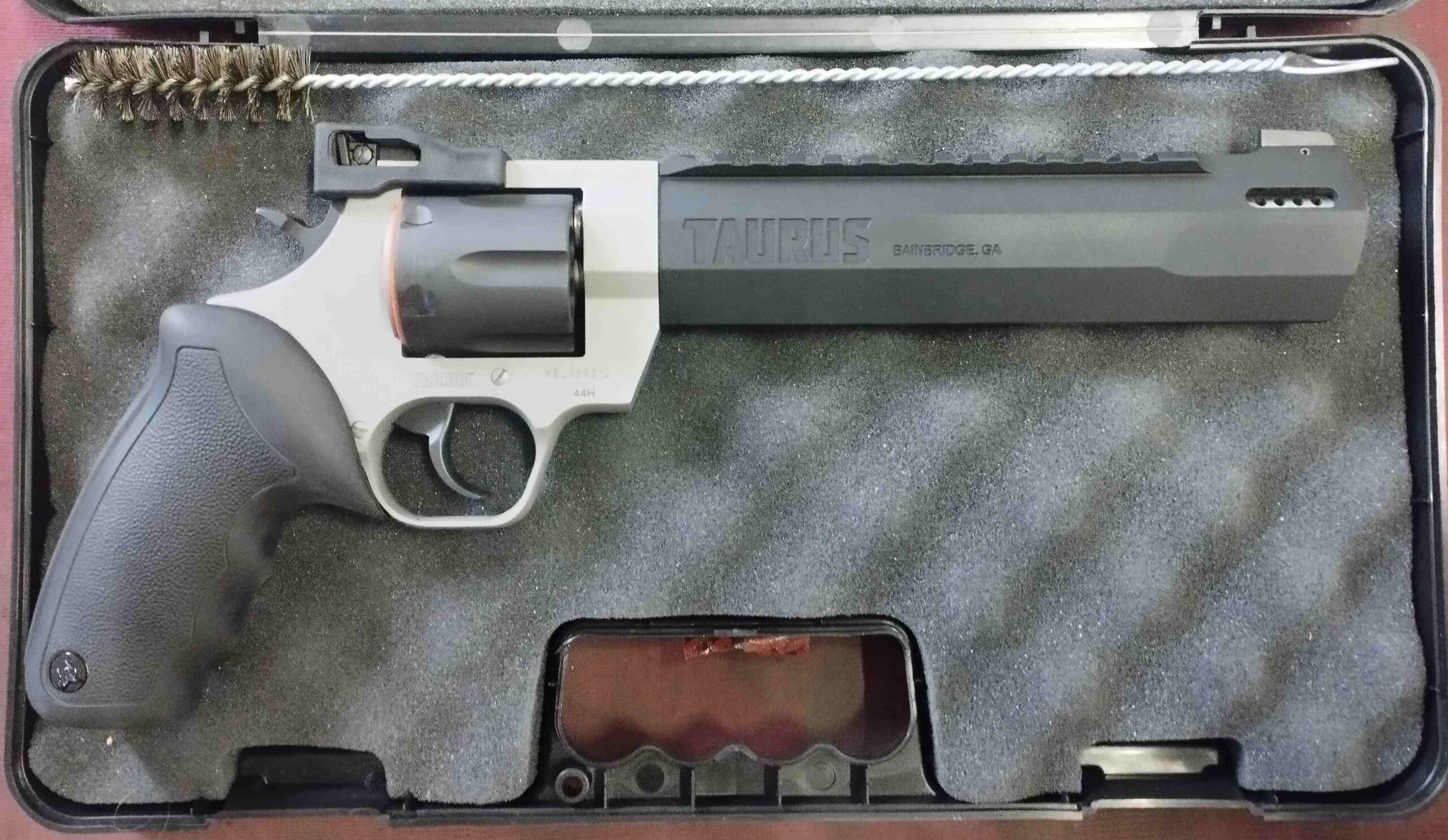 VENDUTO REVOLVER TAURUS RANGIN HUNTER 44-H 8 3/8" DUAL CAL.44 Mg. - immagine 8