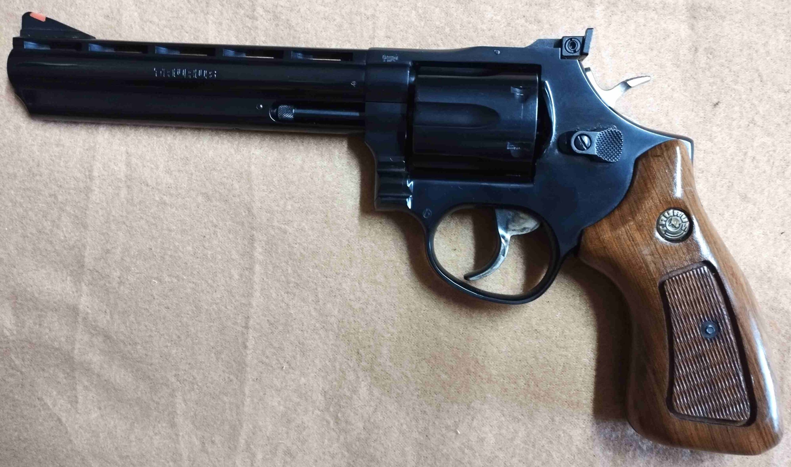REVOLVER TAURUS mod. 689 6" CAL.357 Mg. - immagine 2