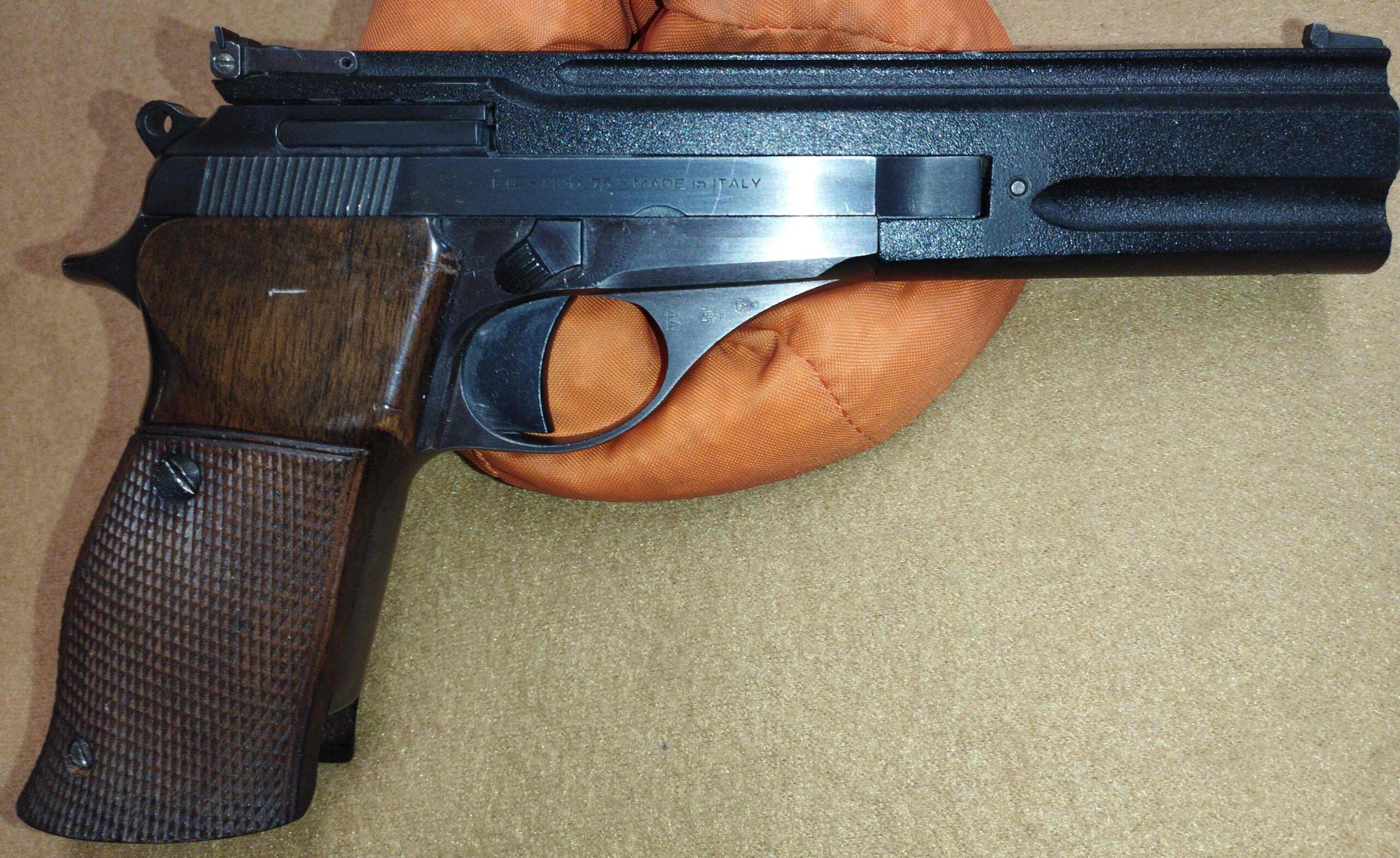 BERETTA MOD. 76 cal.22 l.r.  Tiro a Segno 6" - immagine 4